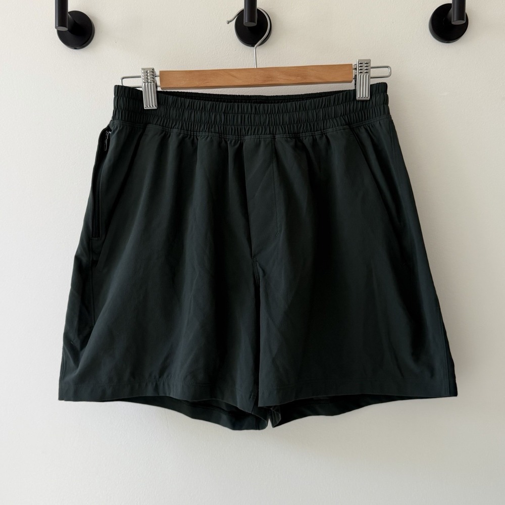 Lululemon Surge Shorts Mens M Green Lined Running Athletic Gym 5"